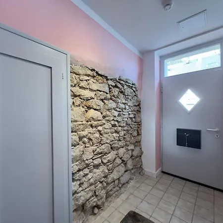 בית נופש Schloss Rimsingen Fine *